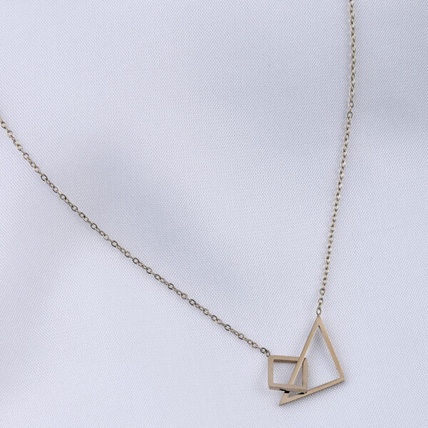 LEILA NECKLACE